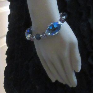 Bracelet - Stretch -Multi color NWOT